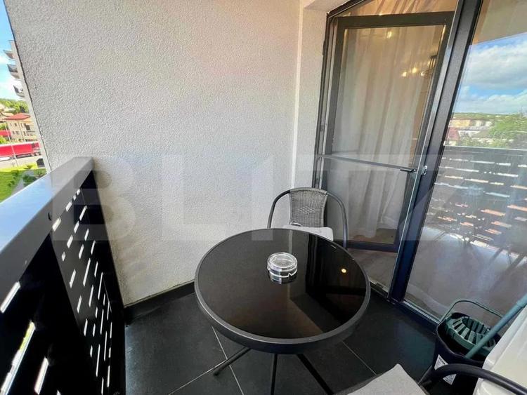 Apartament cu 2 camere semidecomandat, mobilat în Dâmbul Rotund