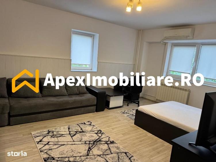 Garsonieră decomandată în Splaiul Unirii