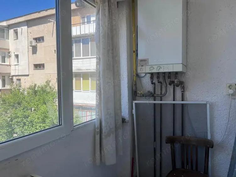Apartament cu 2 camere decomandat în Liliacului