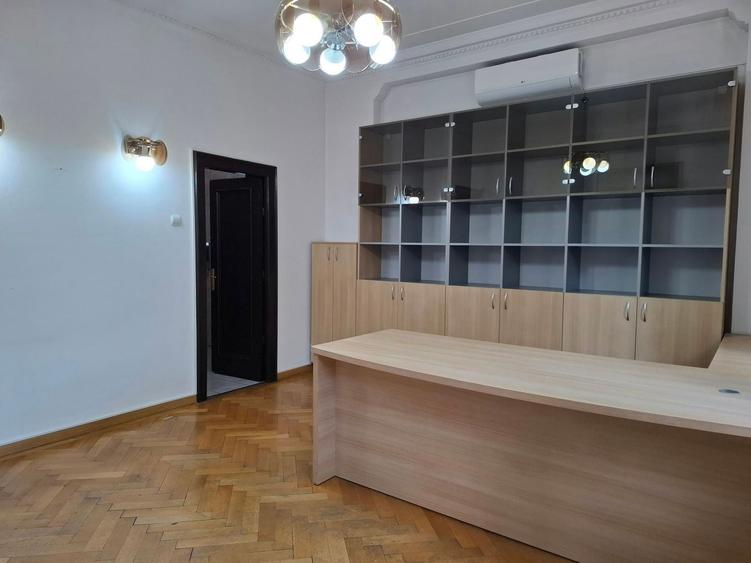 Birou, de 150 mp, în Moșilor