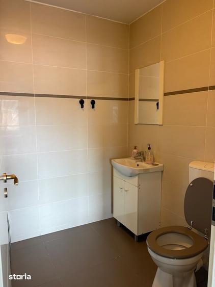 Apartament cu 3 camere, mobilat în Florești