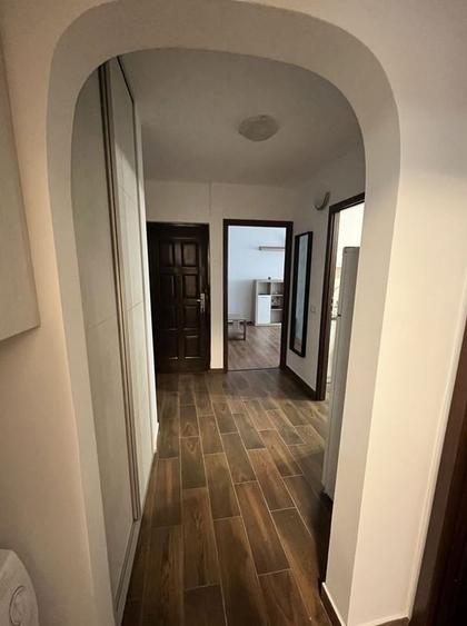 Apartament cu 2 camere decomandat, mobilat în Brâncoveanu