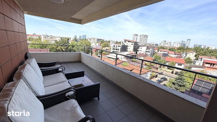 Apartament cu 3 camere în Tei