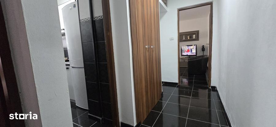 Apartament cu 3 camere în Micro 5