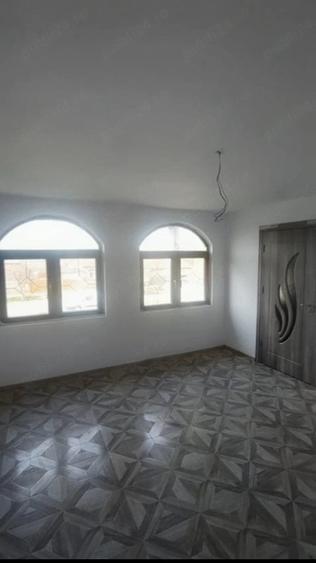 Casă cu Teren 1202 Mp în Ghilad
