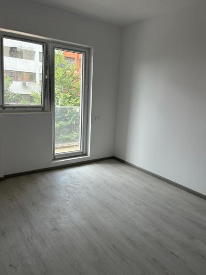 Apartament cu 2 camere decomandat în Berceni — fotografia 2