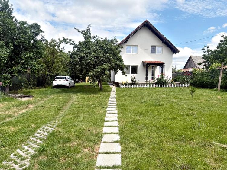 Casă individuală cu 5 camere cu Teren 1942 Mp în Șauaieu