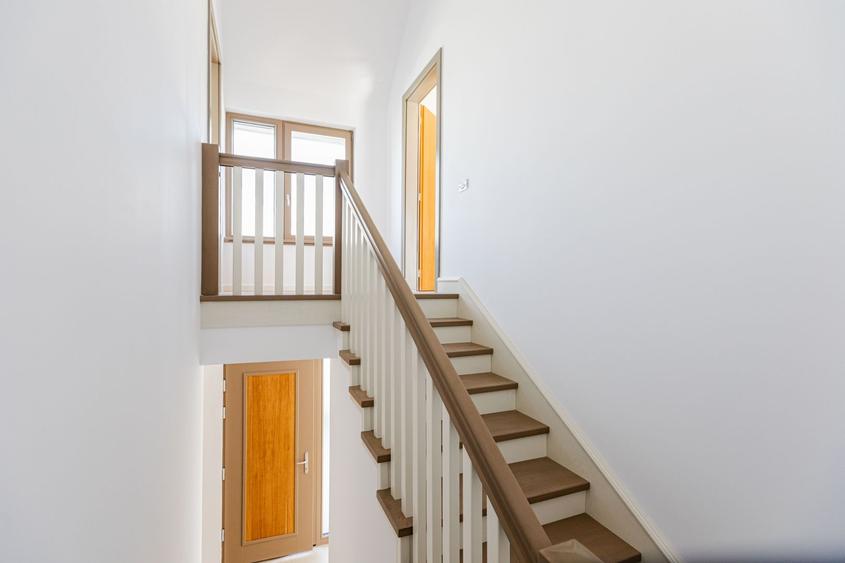 Duplex cu 4 camere cu Canalizare în Exterior Nord