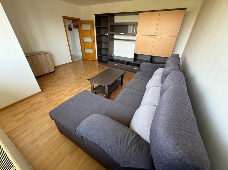 Apartament cu 2 camere decomandat, mobilat în Triaj