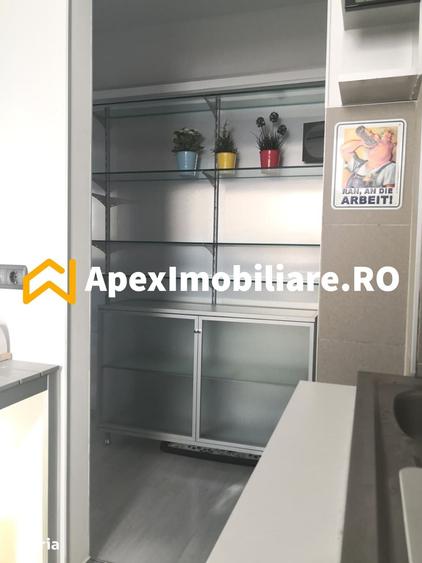 Apartament cu 3 camere decomandat în Gara de Nord