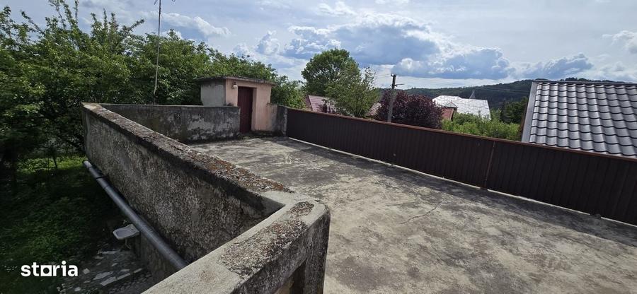 Casă cu 4 camere în Buciumeni