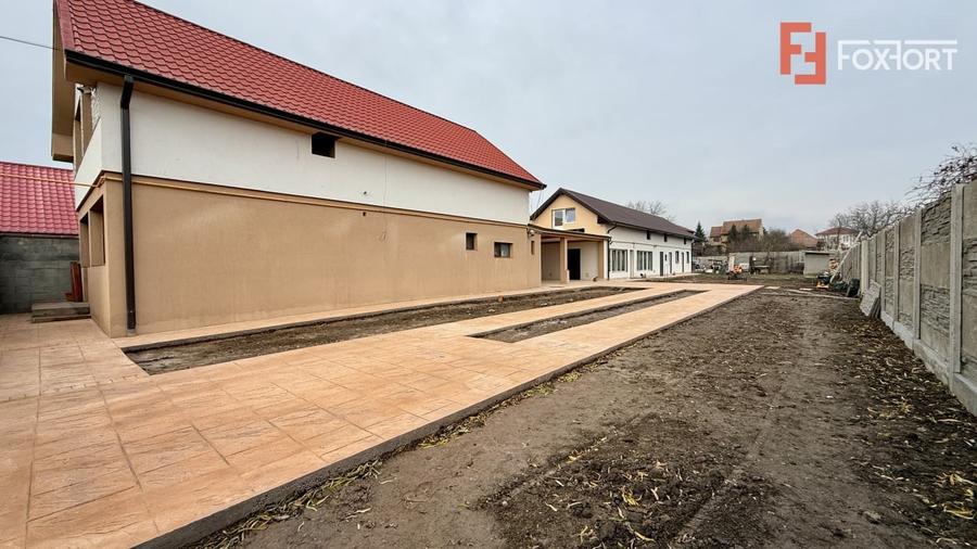 Casă individuală cu 4 camere cu Canalizare în Sânandrei