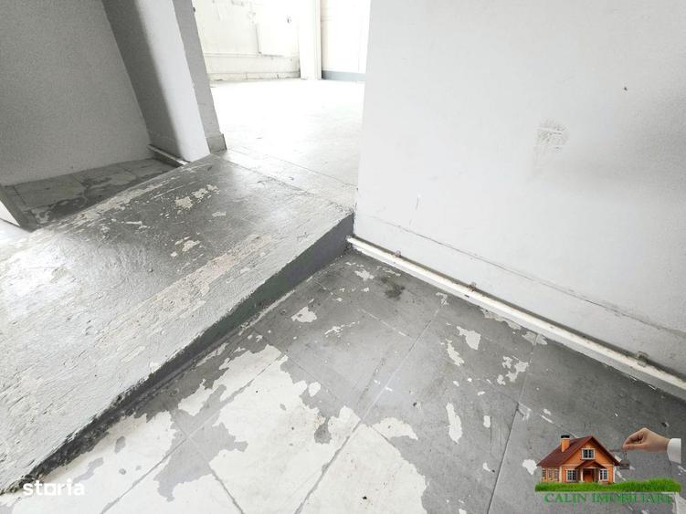 Spațiu comercial, de 210 mp, în Cug