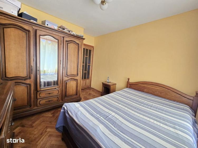 Apartament cu 2 camere decomandat în Micro 17