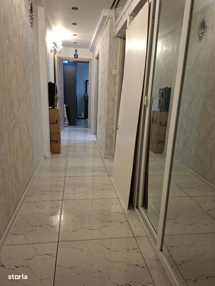 Apartament cu 3 camere semidecomandat în Central