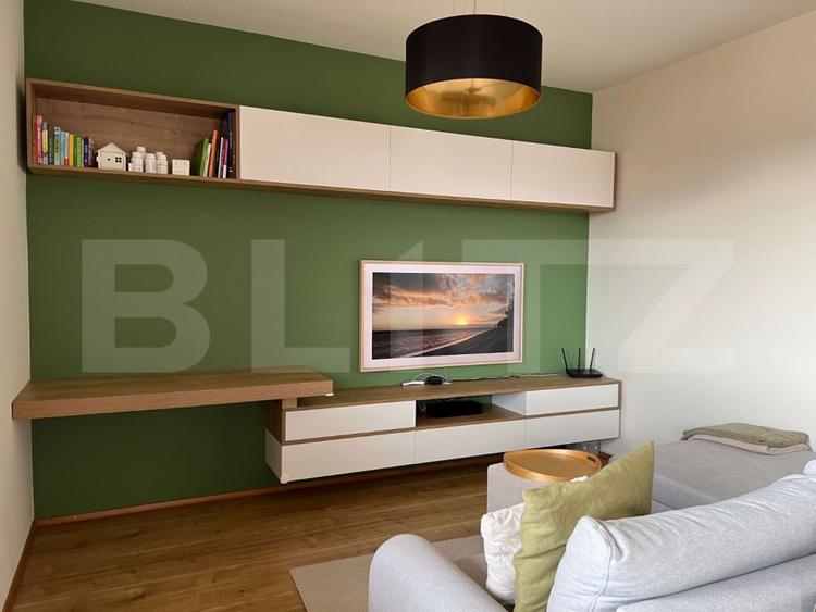 Apartament cu 3 camere semidecomandat, mobilat în Baciu