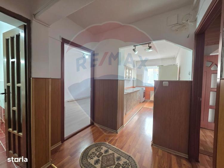 Apartament cu 2 camere decomandat în Sud