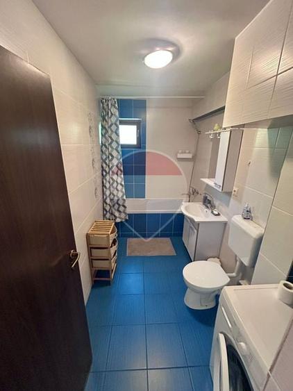 Apartament cu 3 camere decomandat, mobilat în Valea Roșie