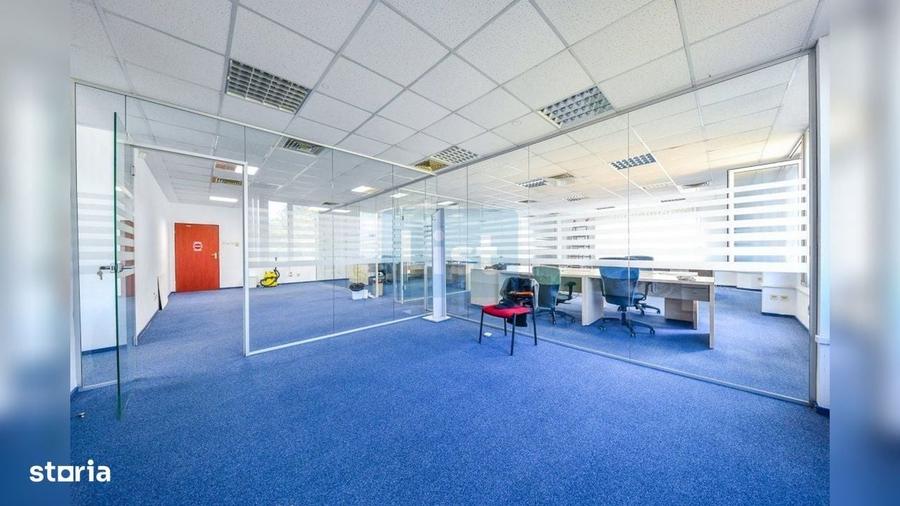 Spațiu comercial, de 400 mp, în Central