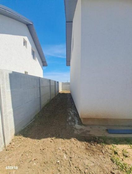 Casă cu 4 camere în Vârteju