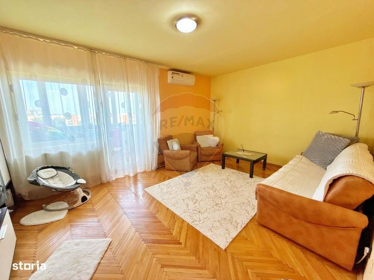 Apartament cu 3 camere semidecomandat, mobilat în Aurel Vlaicu