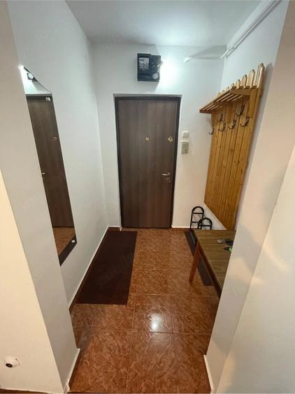 Apartament cu 2 camere nedecomandat în Podu Roș