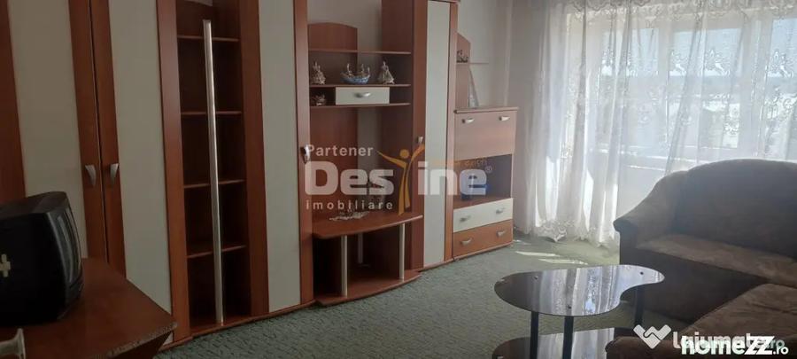 APARTAMENT CU 3 CAMERE IN ZONA MATERNA SITUAT LA ETAJUL 3 BL - 13