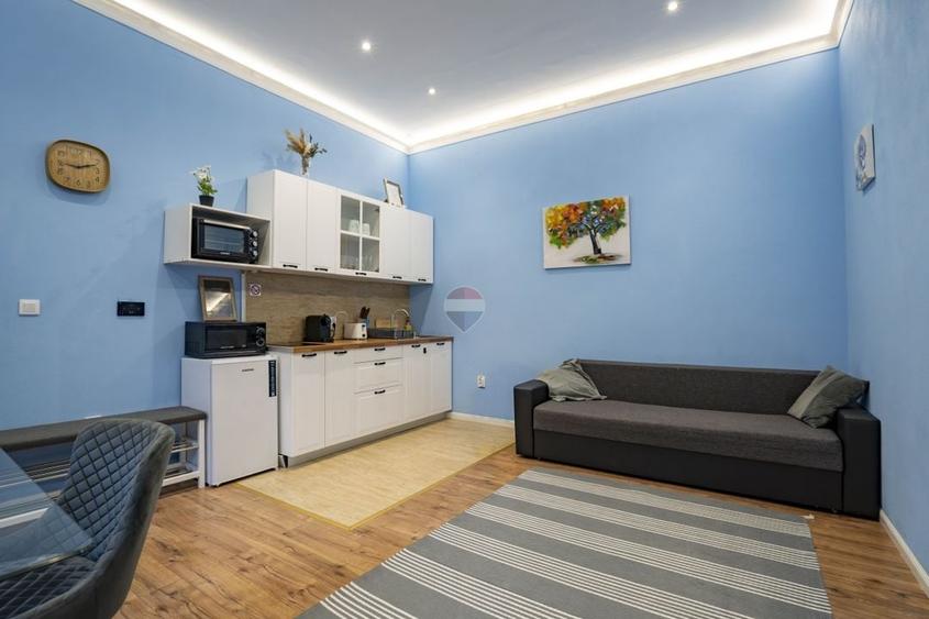 Apartament cu 4 camere decomandat în Central