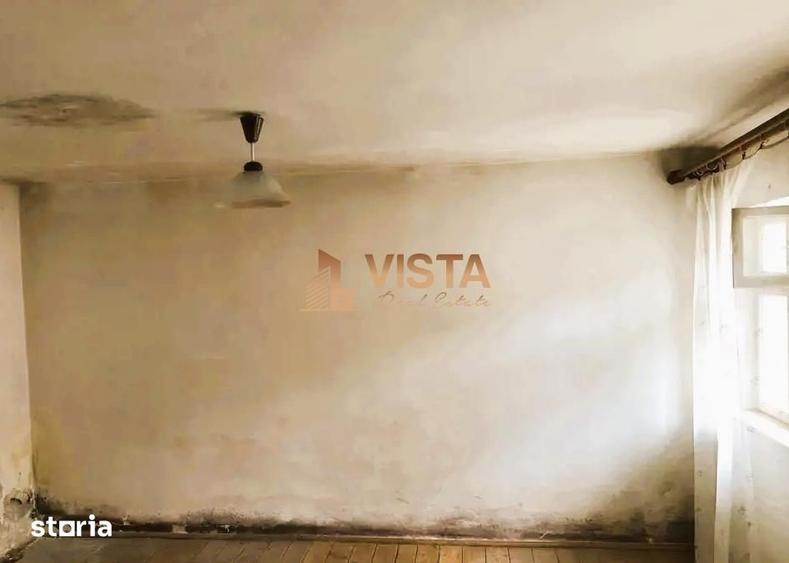 Casă cu 2 camere cu Teren 56 Mp în Schei