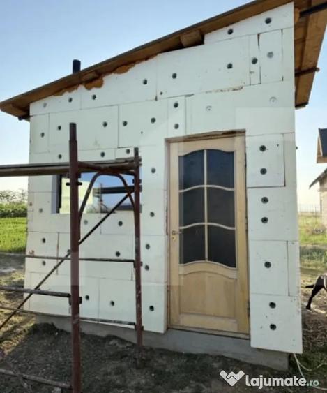 Casă cu 2 camere cu Teren 650 Mp în Central