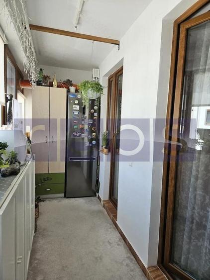 Apartament cu 5 camere decomandat, mobilat în Dristor