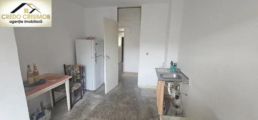Apartament cu 3 camere decomandat în Luncă