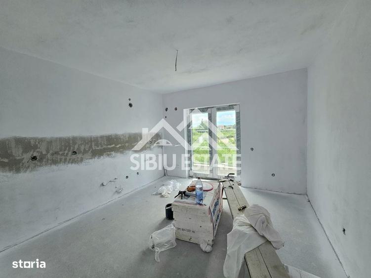 Casă cu 4 camere cu Teren 280 Mp în Central