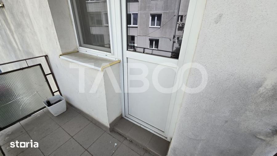 Apartament cu 3 camere decomandat, mobilat în Central