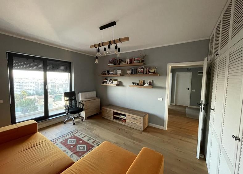 Apartament cu 3 camere decomandat în Lujerului