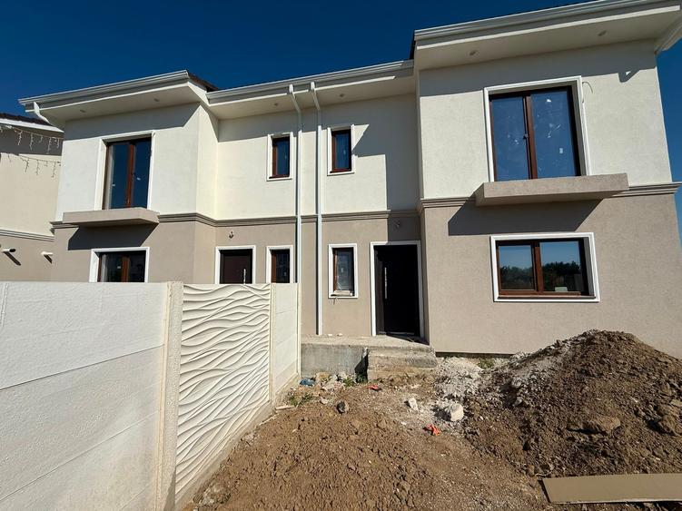 AV680 Duplex 4 camere, Mosnita Noua, P+1E, strada betonata, toate utilitatile - 1