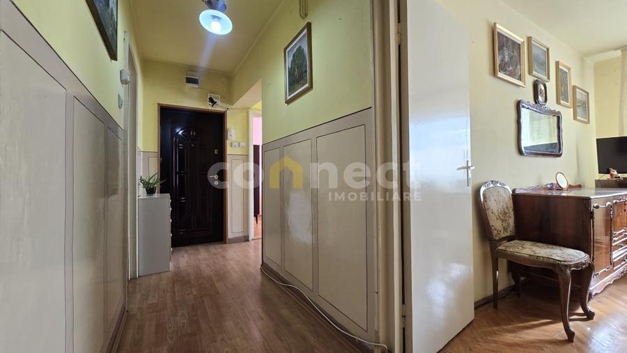 Apartament cu 4 camere decomandat în Gheorgheni