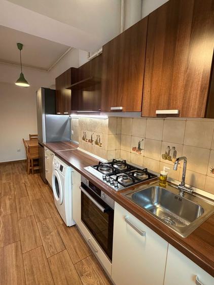 Apartament cu 2 camere semidecomandat în Dristor