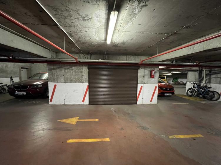 Apartament cu 3 camere decomandat în Morarilor