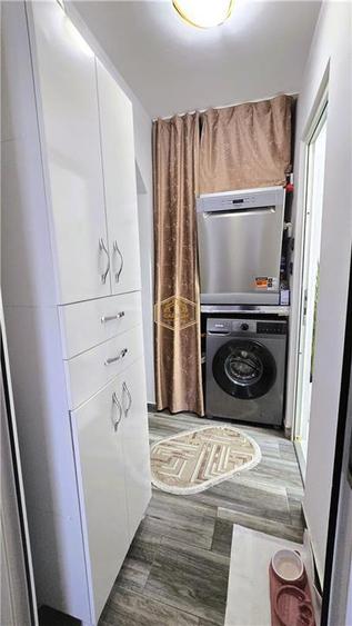 Apartament cu 2 camere semidecomandat în Botizului