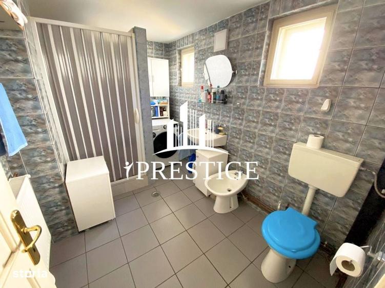 Casă cu 4 camere în Șura Mare