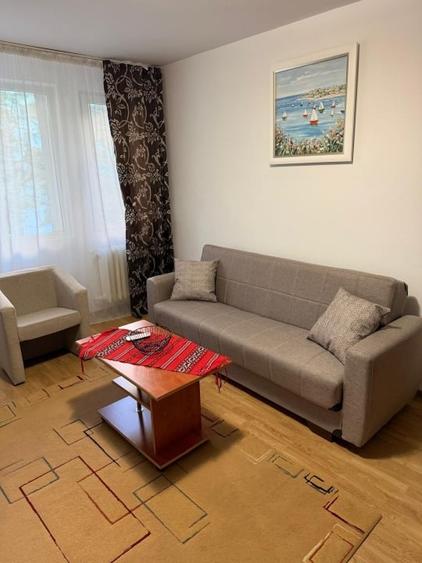 Apartament cu 2 camere semidecomandat, mobilat în Dristor