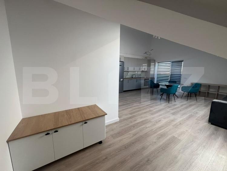 Apartament cu 2 camere semidecomandat, mobilat în Florești