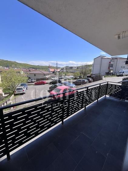 Apartament cu 2 camere semidecomandat, mobilat în Florești