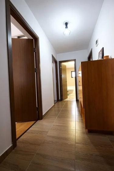 Duplex cu 4 camere cu Canalizare în Militari