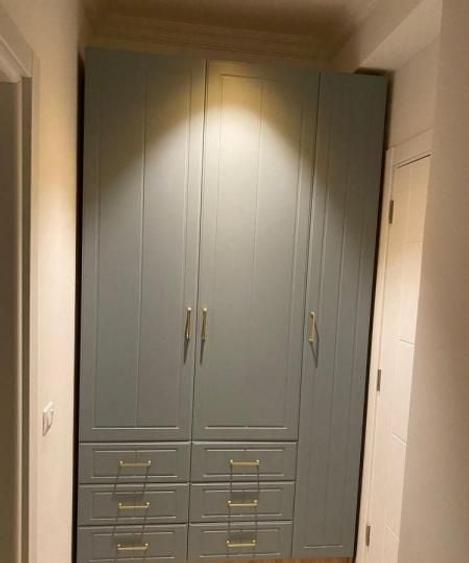Apartament cu 4 camere decomandat, mobilat în Primo