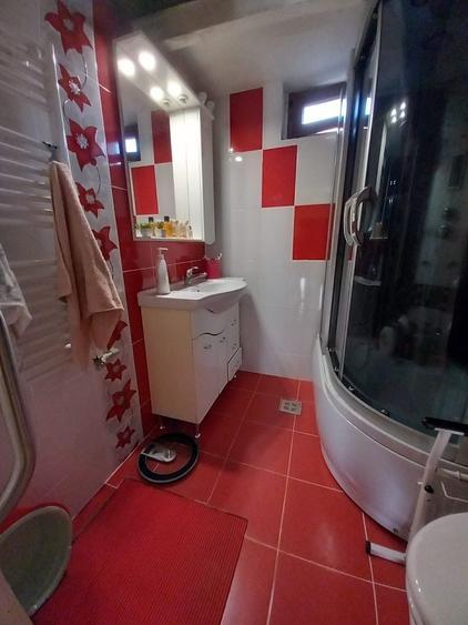 Casă cu 4 camere în Apa