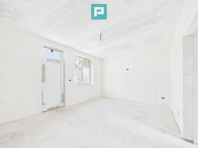 Apartament cu 2 camere semidecomandat în Pârneava