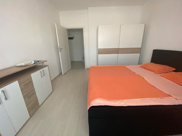 Apartament cu 2 camere decomandat în Metalurgiei