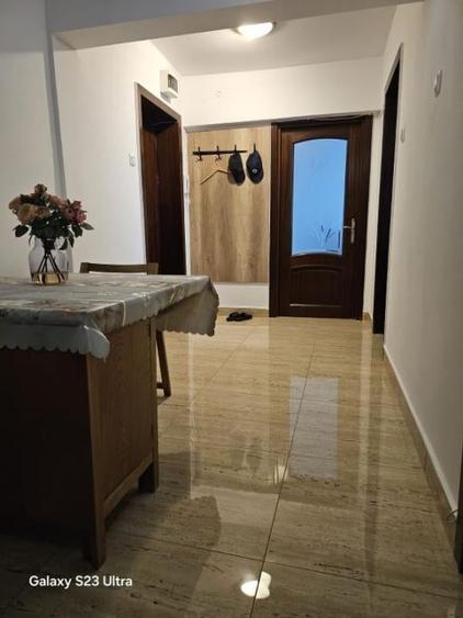 Apartament cu 3 camere decomandat în Basarabia